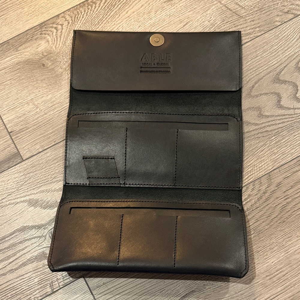 Able Wallet - image 5